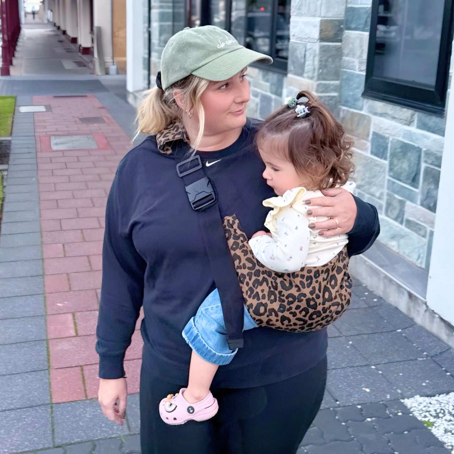 The MummaGogo™️ Toddler Carrier